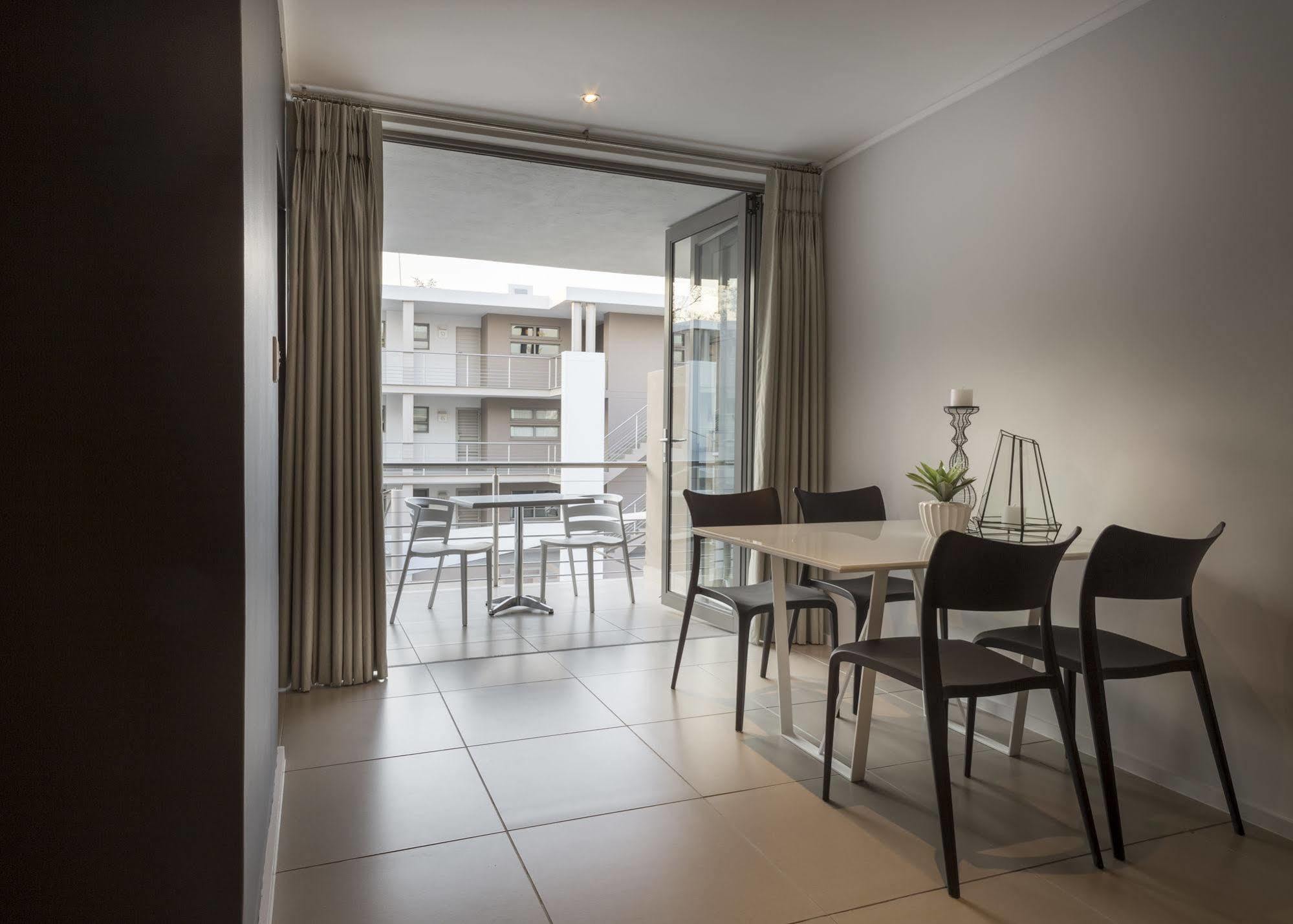 Apartamento C.A.G - Upper East Side Sandton Exterior foto